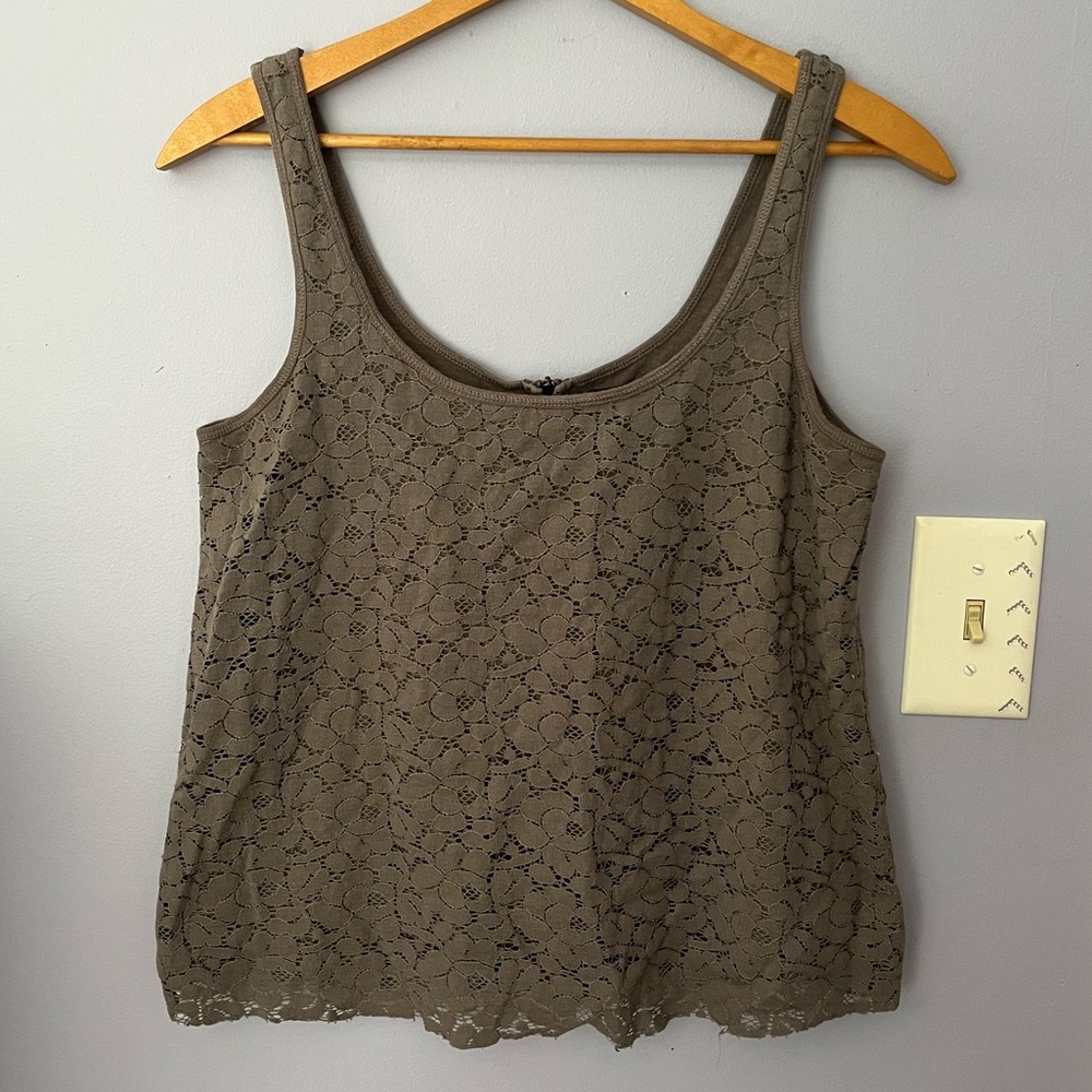 🦋American Eagle lace tank top🦋